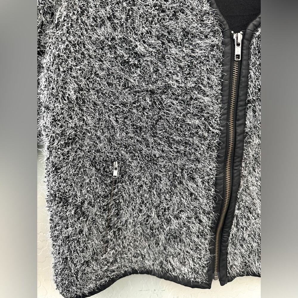 TROUVE Fuzzy Textured Cropped Jacket Gray Black Zip Front Moto Biker Large - Picture 5 of 9
